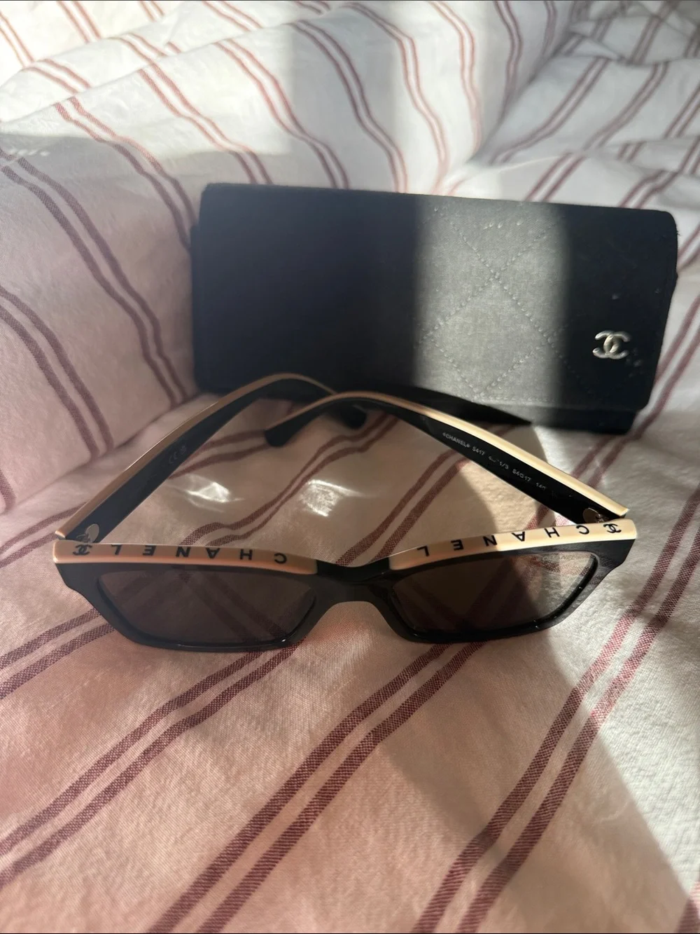 CHANEL Black Sunglasses with beige Trim - Classic Square Frame